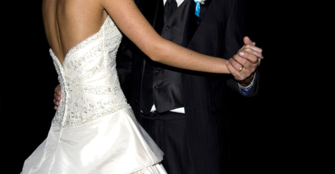 wedding-dance-1310591-639x424
