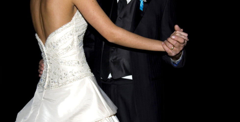 wedding-dance-1310591-639x424
